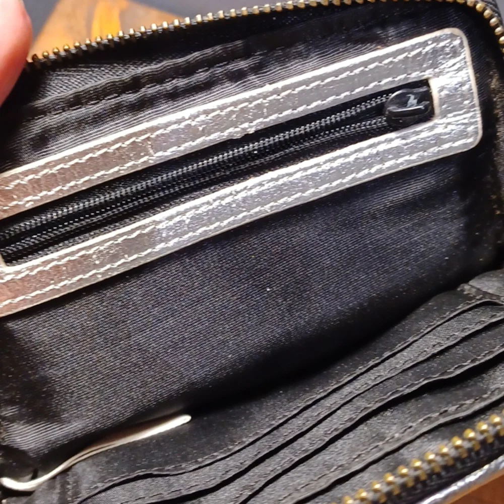 Calvin  Klein  wallet - Picture 9 of 16